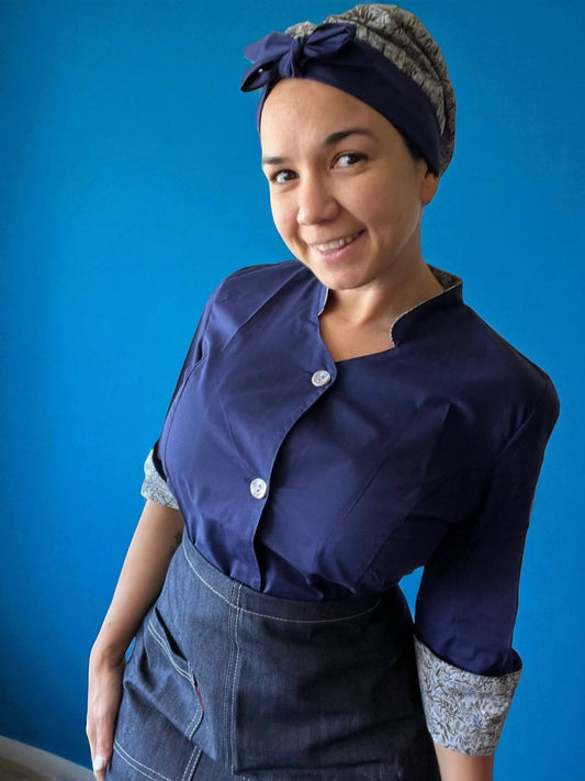 Chaqueta Clara azul detalles en flores gris