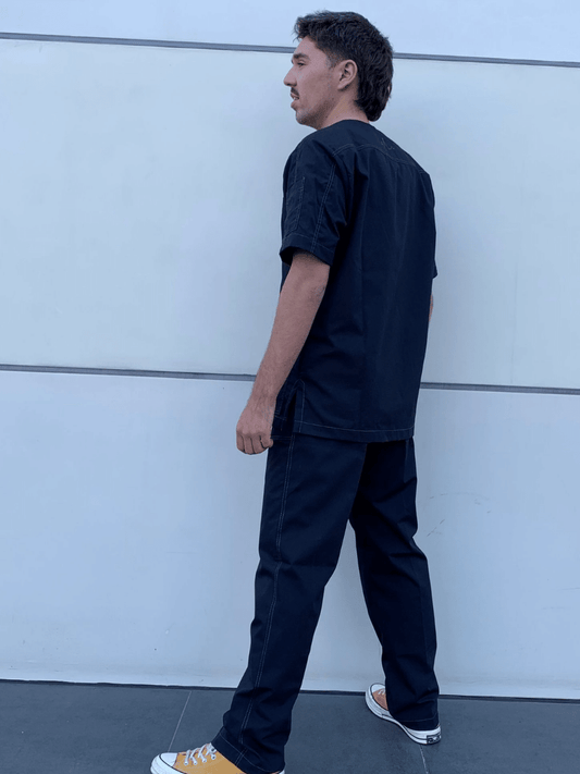 Conjunto Explora Scrub y Pantalón azul marino oscuro