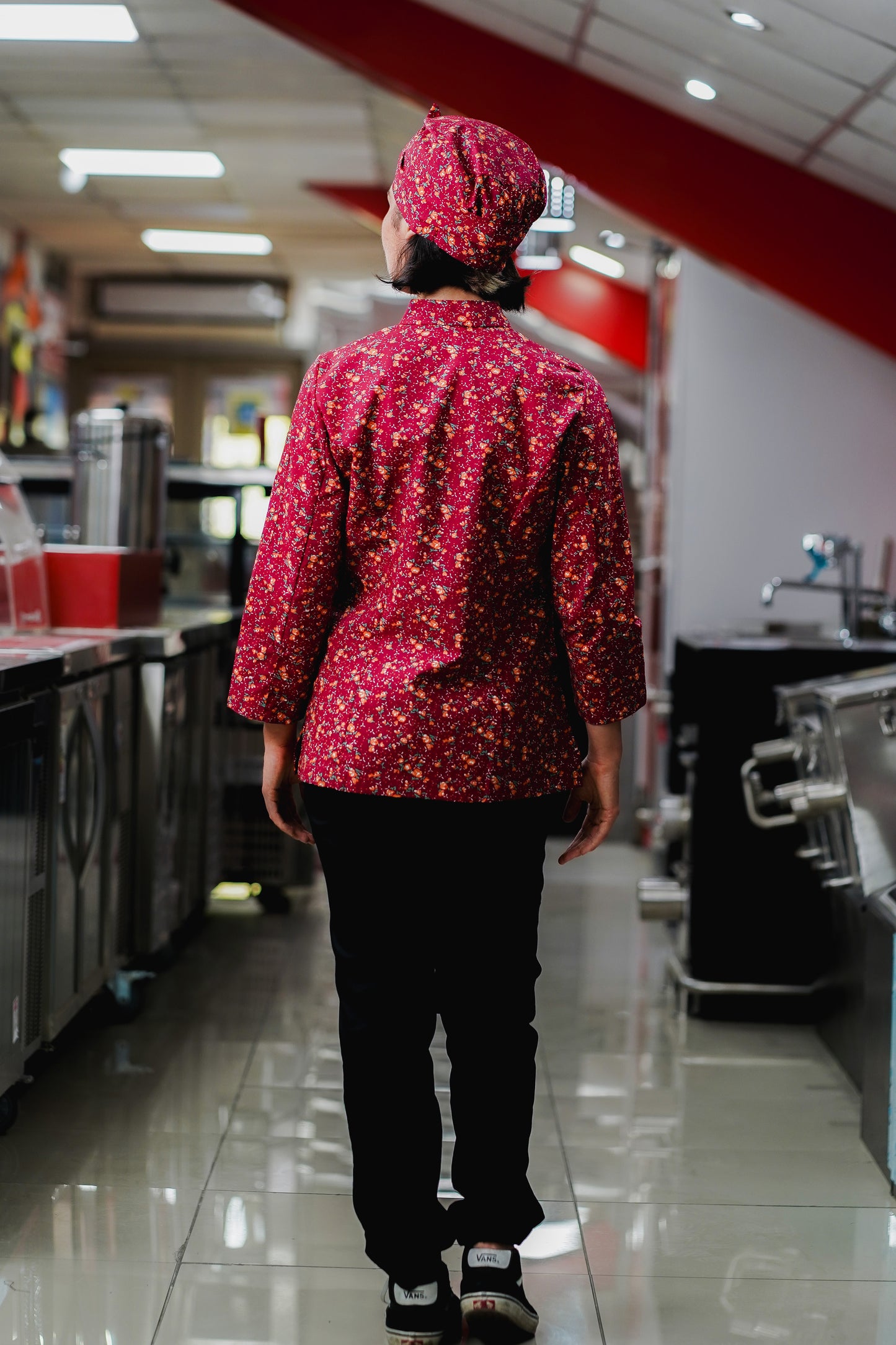 Chaqueta Laura Cabernet– Flores Burdeo E27