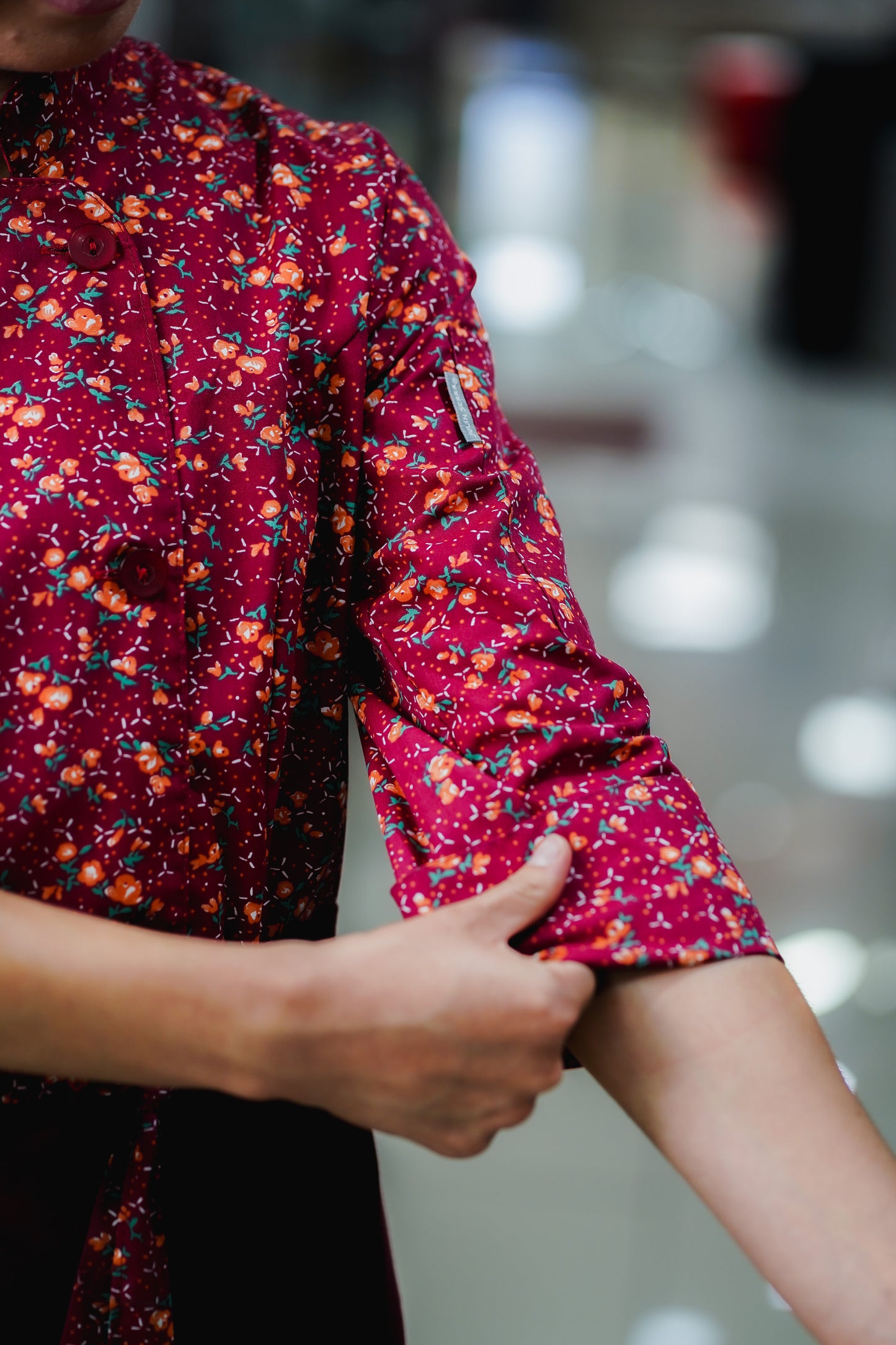 Chaqueta Laura Cabernet– Flores Burdeo E27