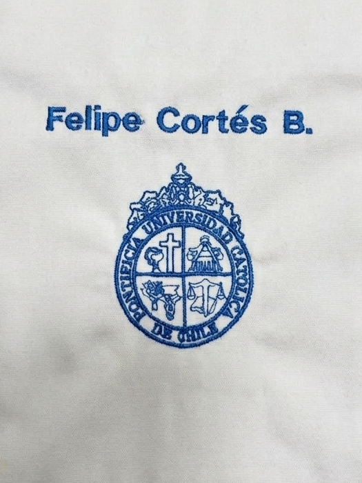 Convenio Facultad de Medicina UC – Delantales Bordados
