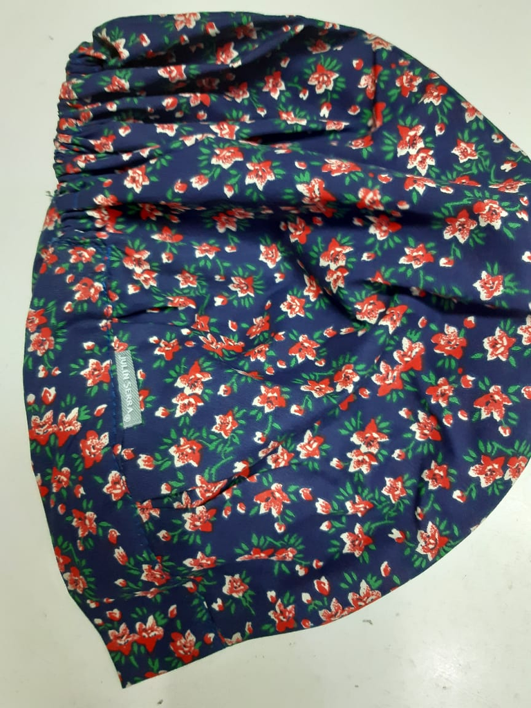 Gorro Francia Flores Azul flores rojas con blanco
