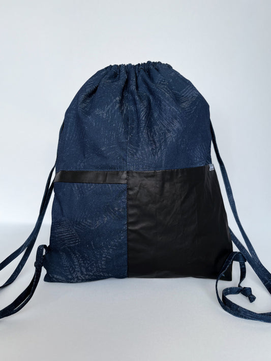 Bolso mochila Brisa Negra – Edición Artesanal Julin Serra