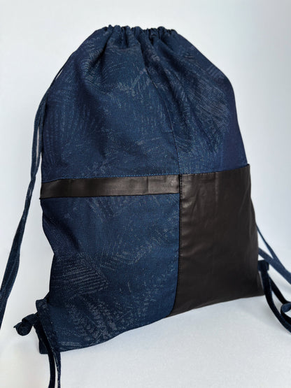 Bolso mochila Brisa Negra – Edición Artesanal Julin Serra