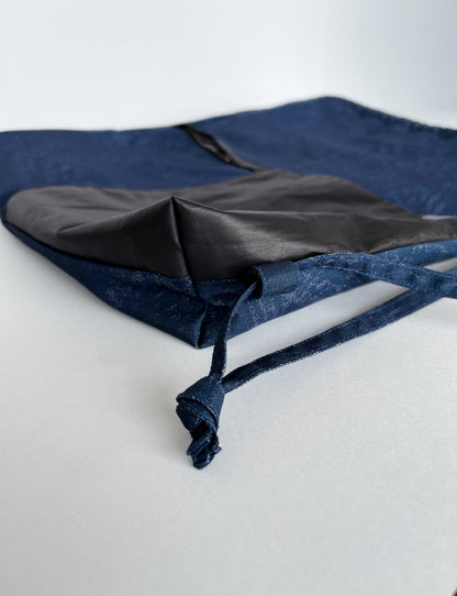 Bolso mochila Brisa Negra – Edición Artesanal Julin Serra