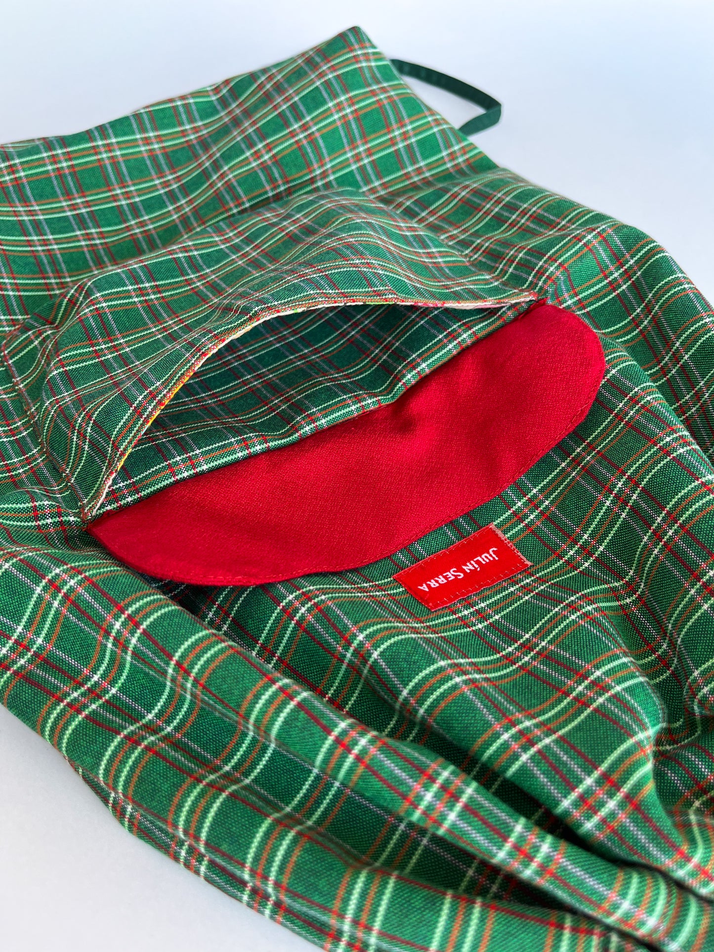 Bolso Mochila Verde Escocés – Edición Artesanal Julin Serra