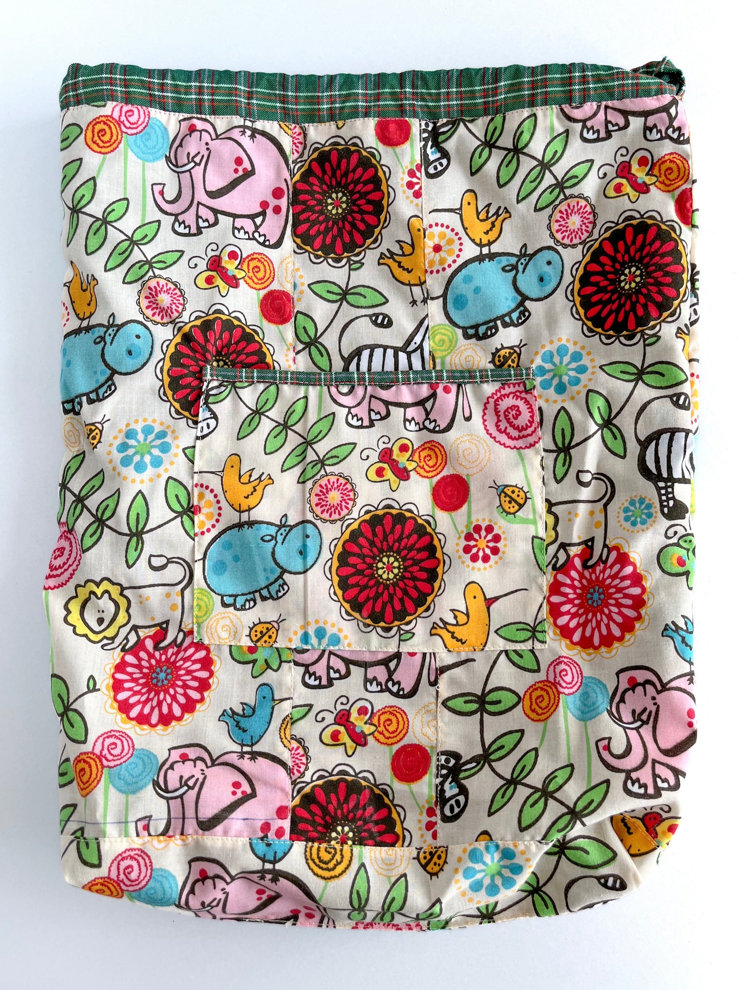 Bolso Mochila Verde Escocés – Edición Artesanal Julin Serra