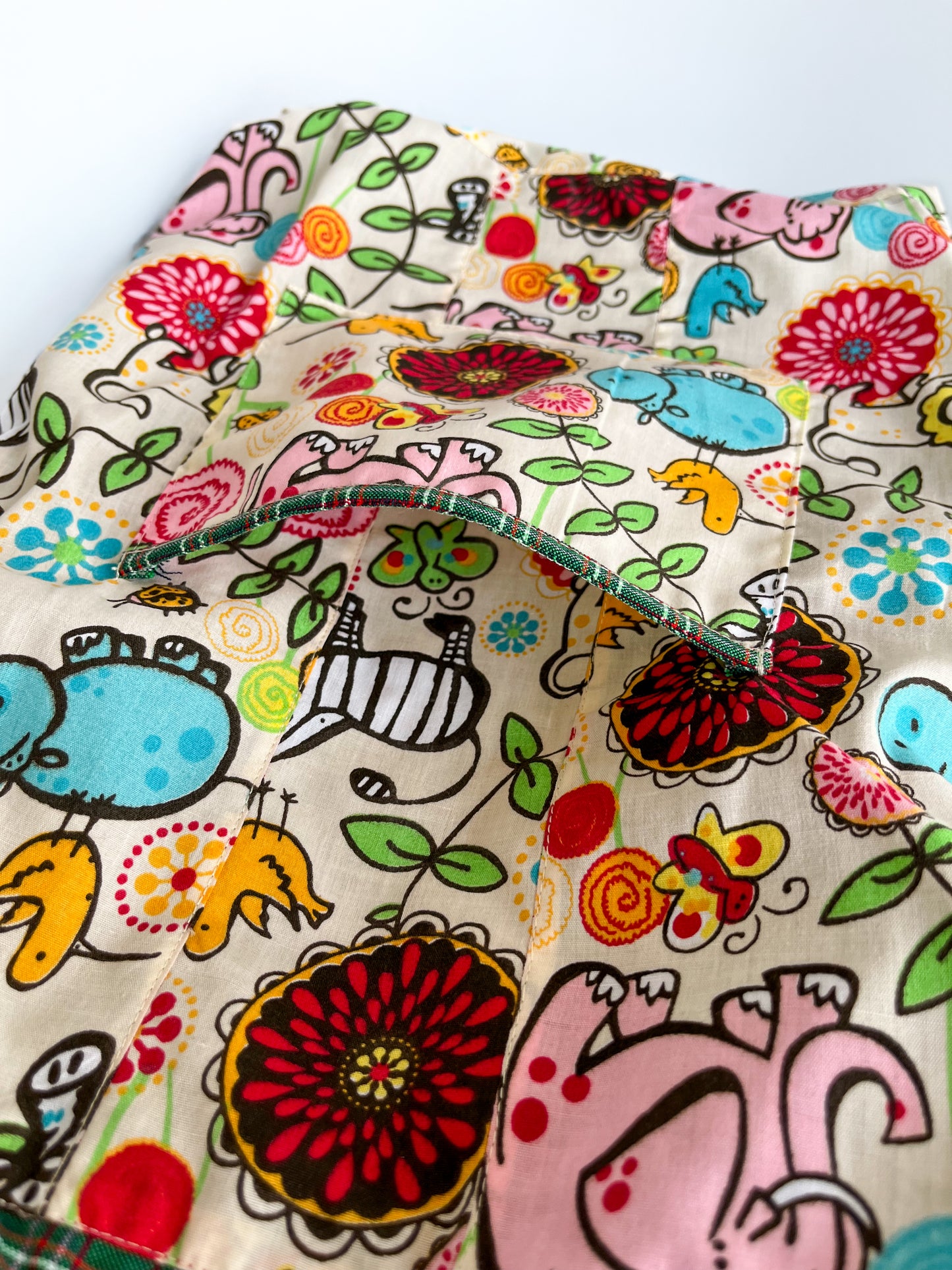 Bolso Mochila Verde Escocés – Edición Artesanal Julin Serra