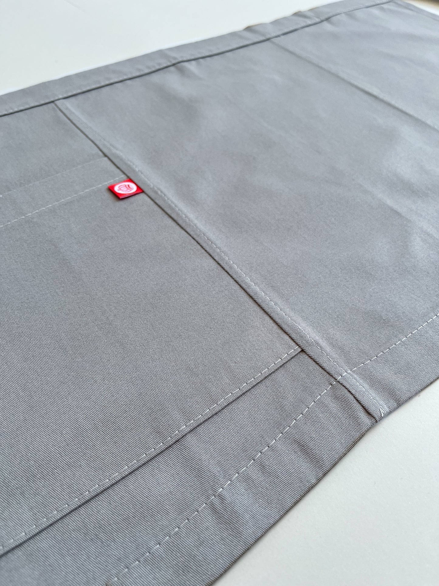 Mandil Corto ecogris – Colección Gran Reserva SS25/26