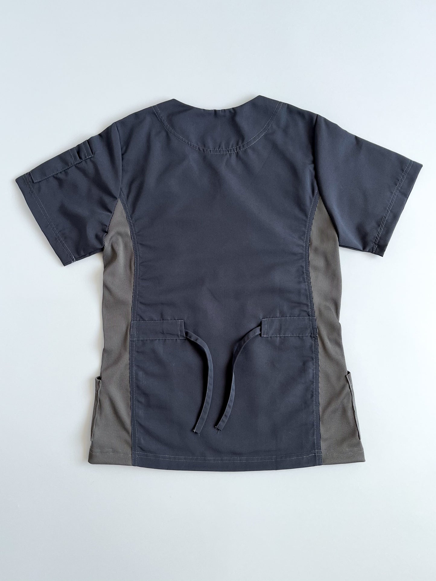 Conjunto Clínico ANTIFLUIDOS Urban Blusón + Pantalón gris grafito