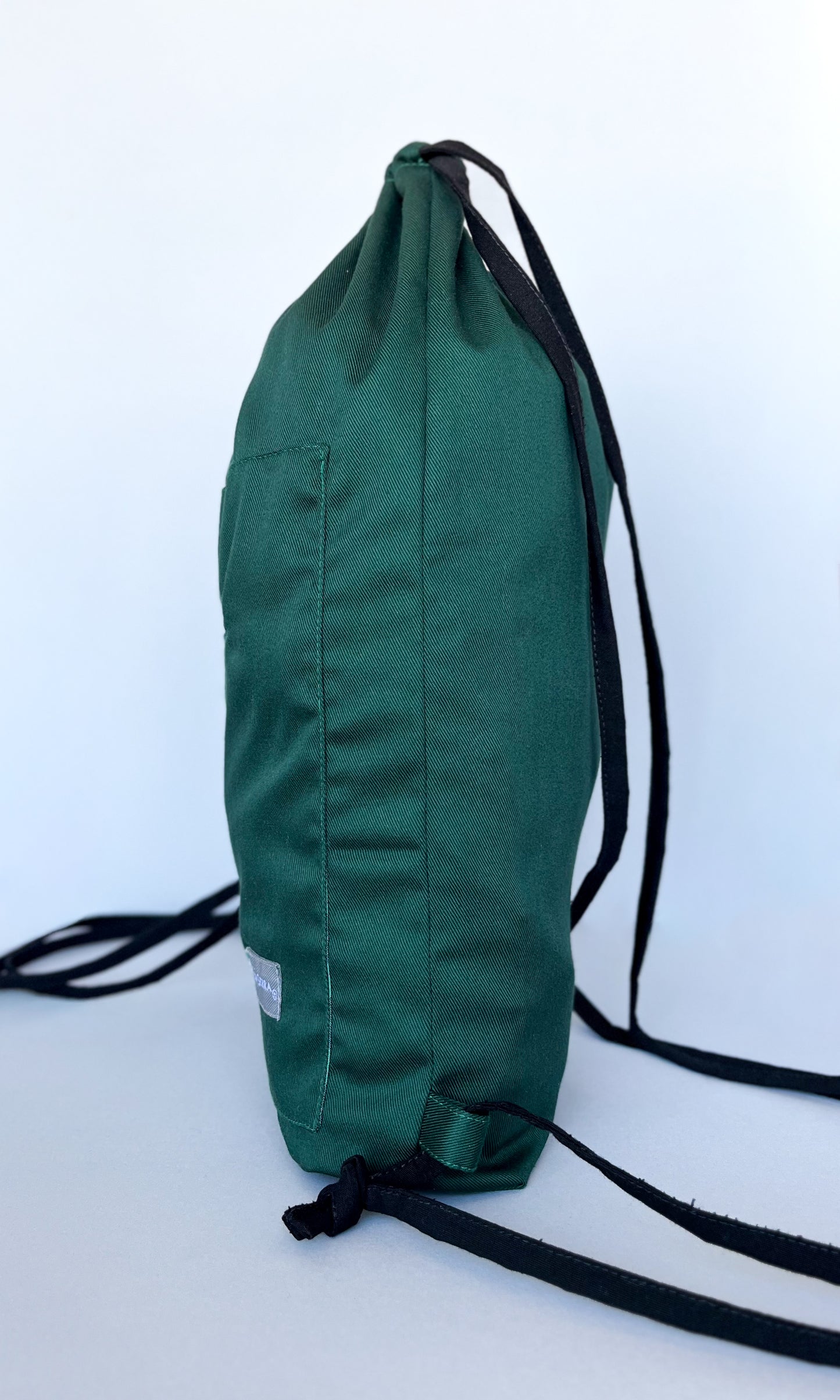Bolso Mochila Verde Bosque – Edición Artesanal Julin Serra