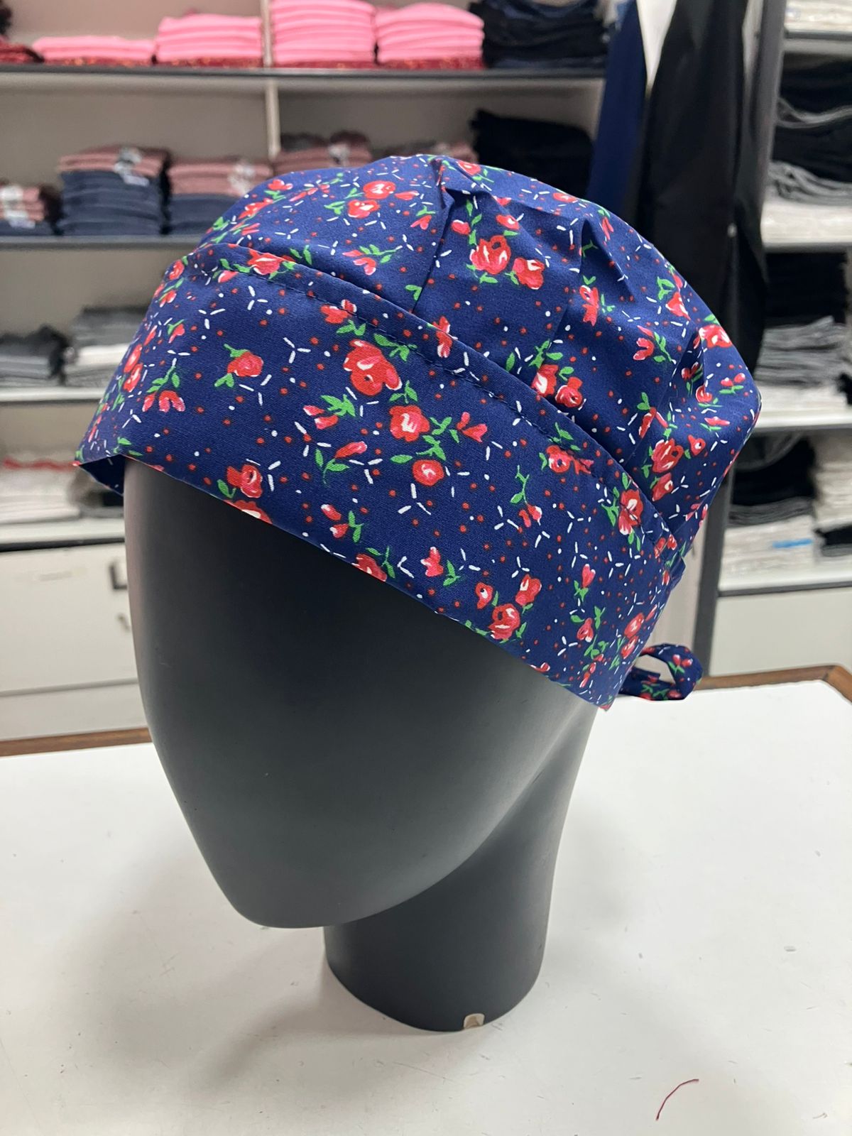 Gorro Magnolia estampado Flores con azul (E30)