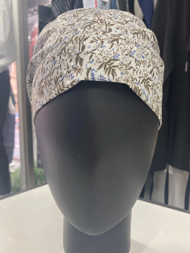 Gorro Paris en polycron floreado con elastico